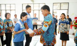 gubernur-yulius-dorong-lulusan-vokasi-jadi-sdm-profesional,-siap-lobi-revitalisasi-blk-bitung (1)